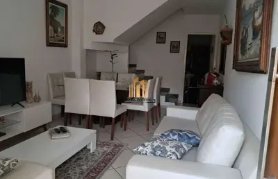 Sobrado com 2 dormitórios (2 suítes) e piscina no jardim santa cecília