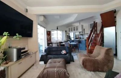 Apartamento de luxo à venda na ponta da praia em santos-sp: 1 quarto, 1 suíte, 2 salas, 1 banheiro, 1 vaga de garagem e 86m².