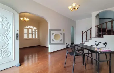 Casa de luxo à venda em santos-sp, bairro embaré: 4 quartos, 1 suíte, 3 salas, 4 banheiros, 2 vagas, 230m²
