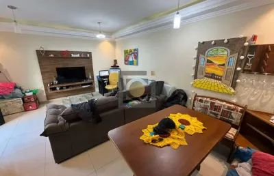 Casa espaçosa e moderna à venda em santos-sp, bairro marapé: 3 quartos, 1 suíte, 1 sala, 4 banheiros, 2 vagas, 116m². venha conferir!