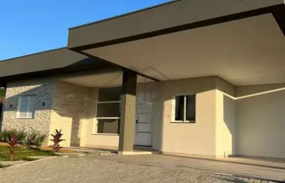 Casa em condomínio à venda em localização privilegiada: 3 quartos, 3 suítes, 2 salas, 5 banheiros, 4 vagas, 286m².