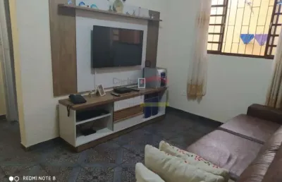 Sobrado bairro água fria - 2 quartos mais 1 edícula completa