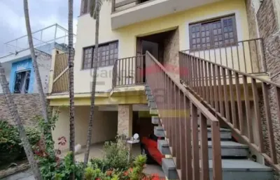 Sobrado á venda na vila mazzei- 4 dormitórios e  6 vagas