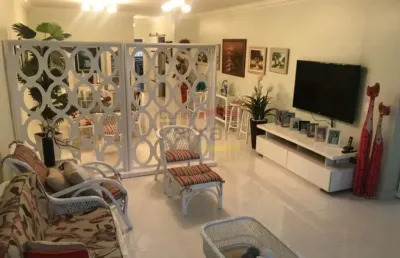 Apartamento no guarujá/enseada mobiliado à150m da praia com vista para o mar