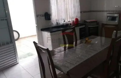 Casa térrea, a venda, parada inglesa, 03 dormitórios, 1 suíte, 03 vagas, quintal, churrasqueira