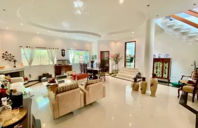 Sobrado no jardim floresta, 4 suítes, 7 vagas, piscina, ofurô, 500 m2