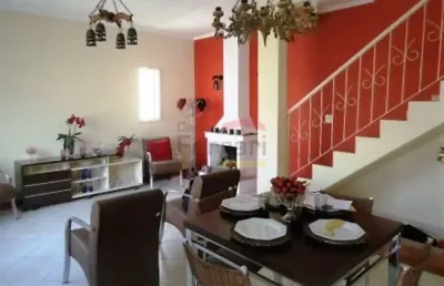 Sobrado na agua fria, perfeito para você e sua familia!