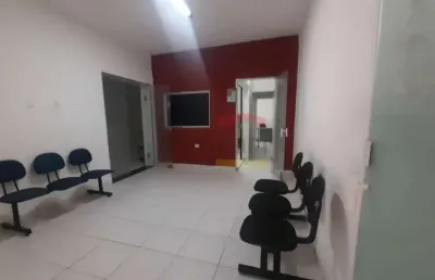 Sobrado comercial/residencial, na região de santana
