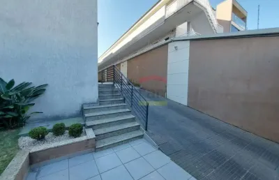 Sobrado à  venda em condomínio alto padrão na parada inglesa 180 m2