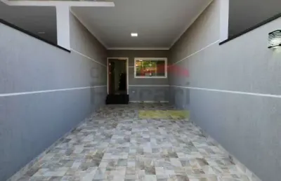 Sobrado novo com 3 dormitórios, sendo 1 suíte, 2 vagas, área útil 149m²