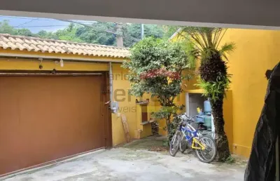 Casa terrea no horto florestal sendo 2 dormitórios, 1 suíte, 5 vagas, árvores frutíferas, 420m²