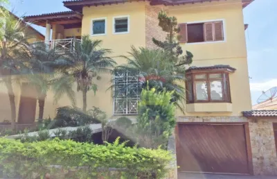 Sobrado no tremembé, com 4 quartos, piscina e 5 vagas de garagem