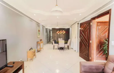 Casa com 3 quartos para alugar na Rua Salvador Romeu, 195, Vila Isolina Mazzei, São Paulo