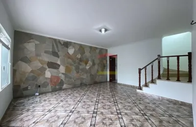 Casa com 3 quartos para alugar na Rua Padre Agostinho de Matos, 126, Parada Inglesa, São Paulo
