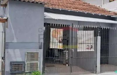Condomínio horizontgal com 6 imóveis térreos, sendo 4 residências e 2 comerciais independentes