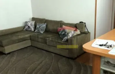 Sobrado na santa terezinha, com terreno  medindo  500 m2 - possui 4 dormitórios, sendo 1 suíte e qui