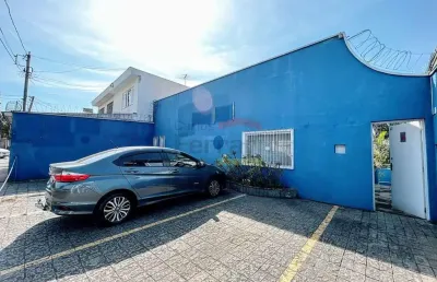 Tucuruvi, sobrado comercial, 2 pavimentos, na avenida, 7 salas, recepção e 4 vagas.