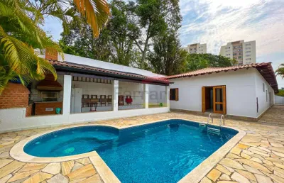 Assobradada no jardim floresta, àrea útil 356m², 3 suítes, 7 vagas, piscina, espaço gourmet