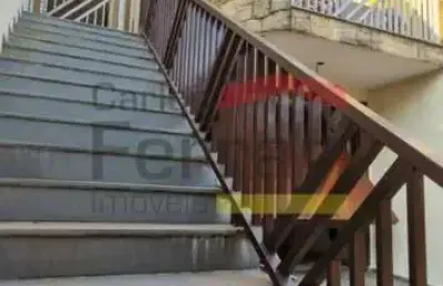 Sobrado na parada inglesa com 3 dormitórios, 3 suítes, 4 vagas, churrasqueira, entrada lateral.