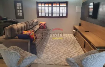 Casa assobradada à venda com 3 suítes, 3 dormitórios, 3 vagas de garagem