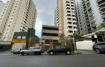 18 apartamentos , 9 duplex e 9 comum , com 2 dormitórios cada