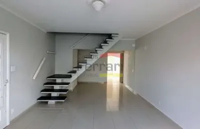Sobrado espaçoso para locação na água fria! - 3 dormitórios, sendo 2 suítes e 2 vagas de garagem!