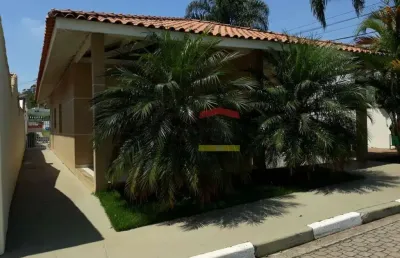 Casa porto seguro, condomínio fechado,3 dormitórios suite,2 vaga de garagem.