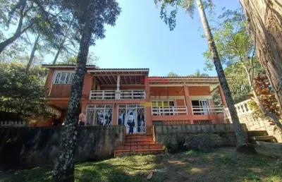 Casa assobradada com piscina na serra da cantareira - parque petrópolis