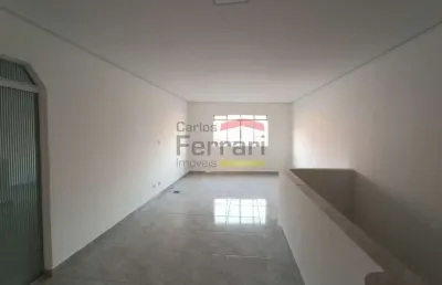 Casa para locação na água fria, com 3 dormitórios sendo 1 suíte..