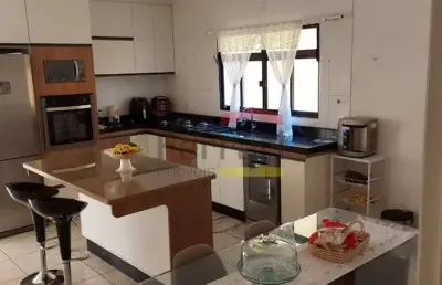 Ótimo sobrado na região do imirim, contendo 3 dormitórios, sendo 1 suite, 2 vagas