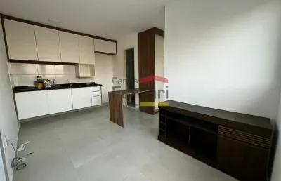 Studio reformado com armários planejados a 700m do metrô jardim são paulo - pronto para morar!