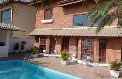 Casa em condomínio fechado com 4 quartos à venda no Alphaville, Santana de Parnaíba 