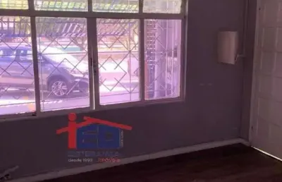 Casa com 2 quartos para alugar na Avenida Prefeito Hirant Sanazar, Umuarama, Osasco