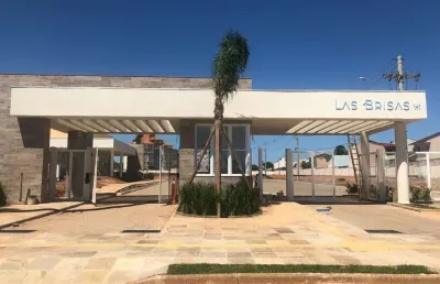 Terreno em condomínio - ótima localização no igara, condomínio las brisas
