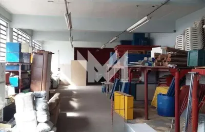 Galpão de 350 m² 4 banheiros para locação - vila amália