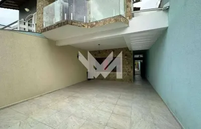 Sobrado de 239m² com 4 quartos sendo 2 suítes e 4 vagas à venda na vila guilherme