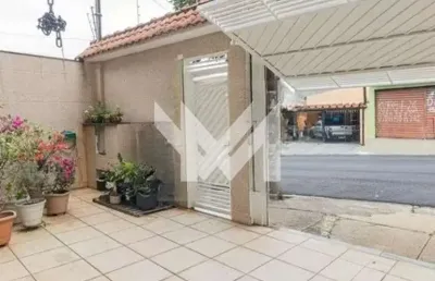 Sobrado de 135m² com 3 suítes e 2 vagas de garagem para venda na vila maria