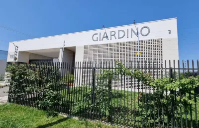 Casa em condomínio fechado com 3 quartos à venda na rua laerte fenelon, 1190, ipê, são josé dos pinhais, 180 m2 por r$ 1.350.000