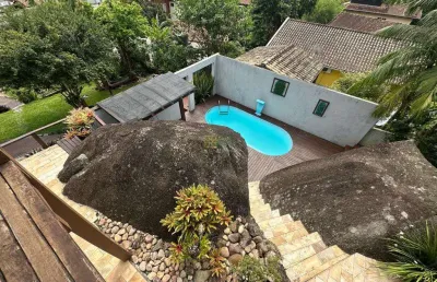 Casa com 3 quartos à venda na Rua Carlos Antônio Da Silva Filho, 904, Centro, Porto Belo