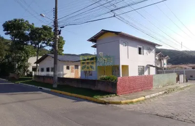 Casa com 3 quartos à venda na Rua Carlos Antônio Da Silva Filho, 578, Centro, Porto Belo