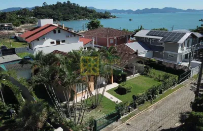 Casa com 2 quartos para alugar na Rua Oscar Bayer, 44, Centro, Porto Belo