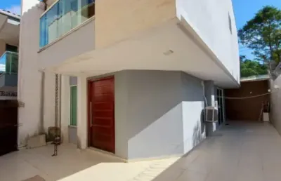 Vendo maravilhosa casa com 4 dormitórios no mirante da lagoa em macaé