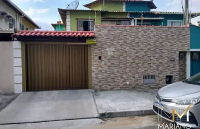 Alugo ótima casa com 2 dormitórios e piscina no mariléia em rio das ostras