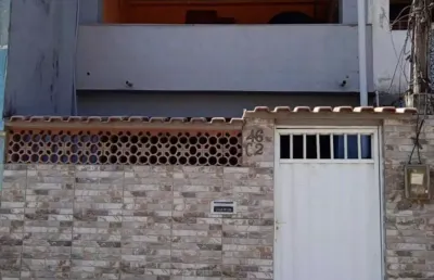 Vendo ótima casa duplex com 3 dormitórios no aeroporto em macaé