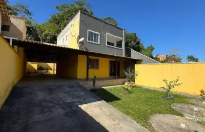 Vendo ótima casa  com 2 dormitórios no serramar em rio das ostras