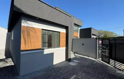 Vendo ótima casa com 2 dormitórios no village em rio das ostras