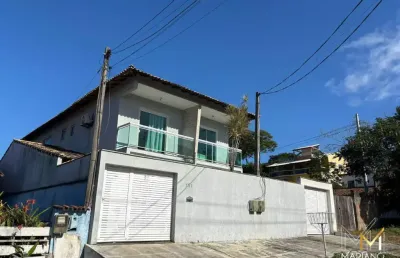 Vendo maravilhosa casa com 2 dormitórios no village em rio das ostras