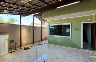 Alugo ótima casa perto da praia com 2 suítes no bela vista em rio das ostras