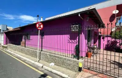 Casa com 3 quartos à venda na Rua Amazonas, 240, Estados, Balneário Camboriú
