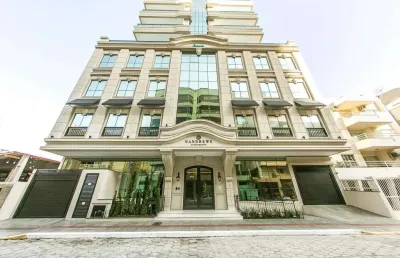 Apartamento com 4 quartos à venda na Rua 207, 112, Meia Praia, Itapema